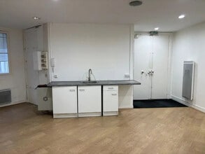 1 Place De La République, Levallois-Perret à louer Photo intérieure- Image 2 de 5