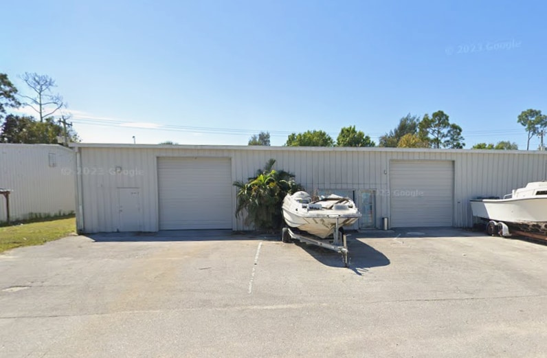 8945 N. Fk. Drive, North Fort Myers, FL for lease - Building Photo - Image 1 of 5