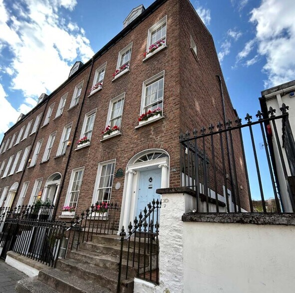 16 Queen St, Londonderry à vendre - Photo du bâtiment - Image 2 de 5