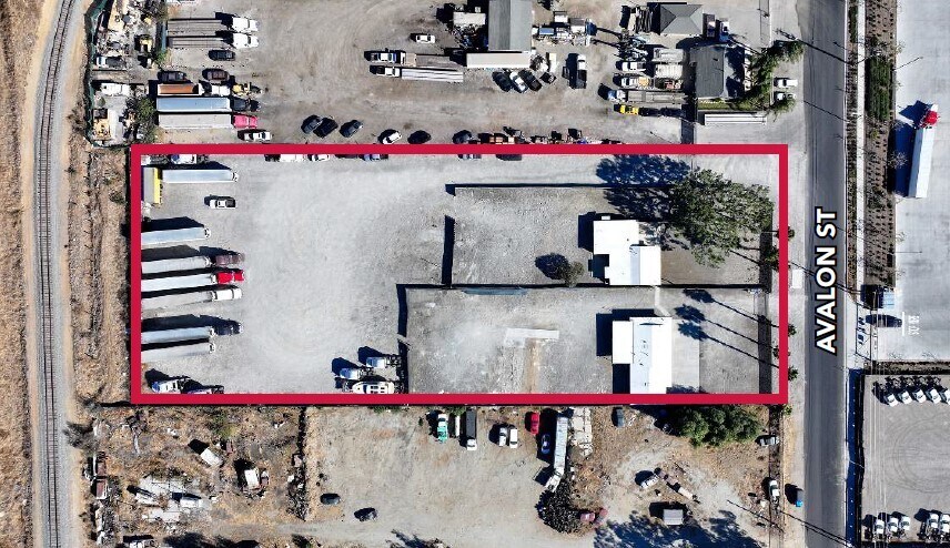 2673-2685 Avalon St, Riverside, CA à vendre - Photo du bâtiment - Image 2 de 3