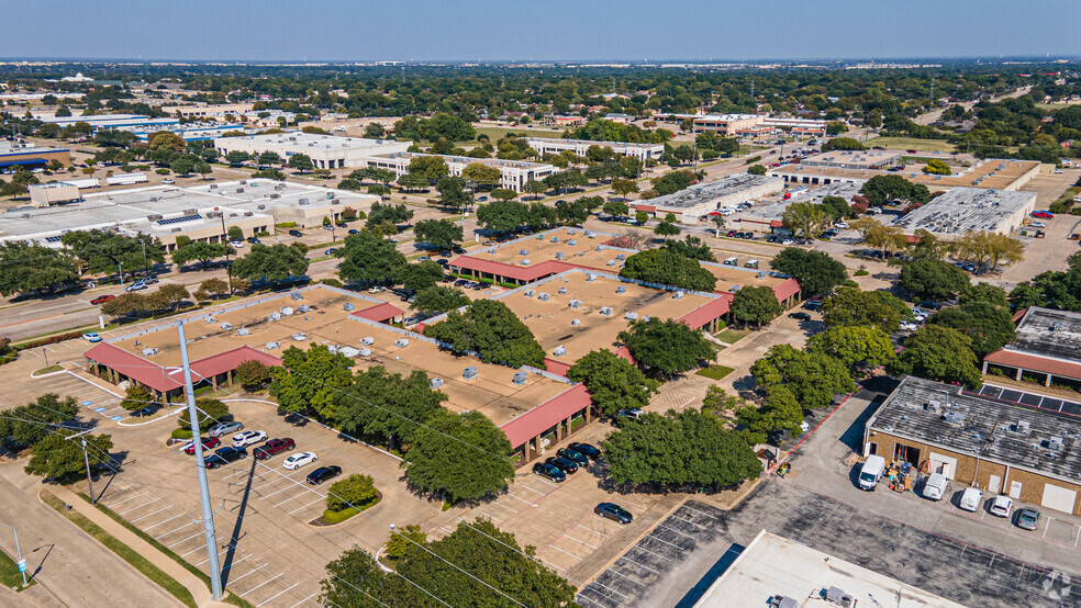 1202 E Arapaho Rd, Richardson, TX for lease - Building Photo - Image 2 of 7