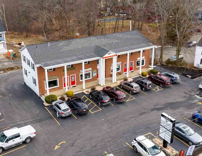 Plus de détails pour 35-41 W Main St, Georgetown, MA - Bureau à louer