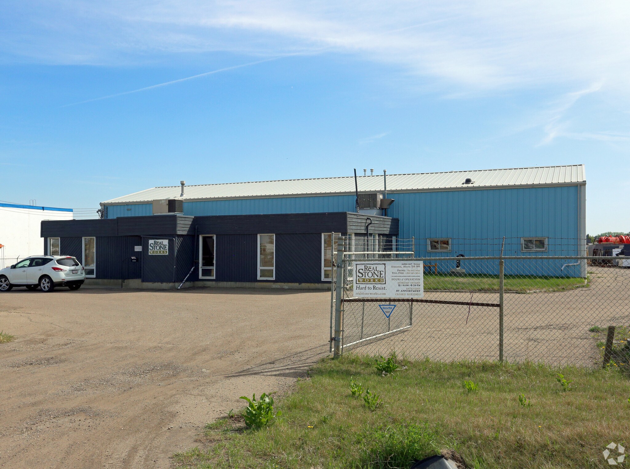 20811 107th Ave NW, Edmonton, AB for sale Primary Photo- Image 1 of 1