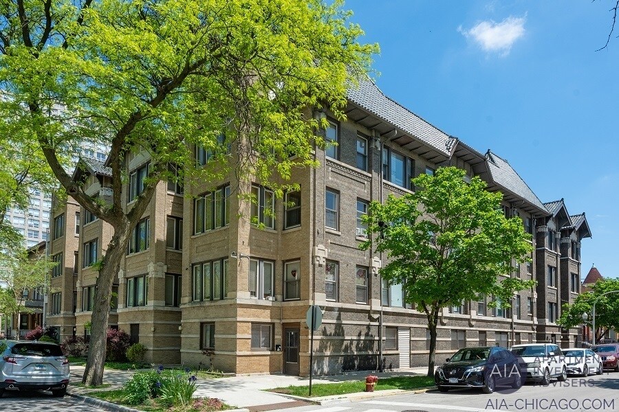 4817 S King Dr, Chicago, IL à vendre Photo du bâtiment- Image 1 de 2