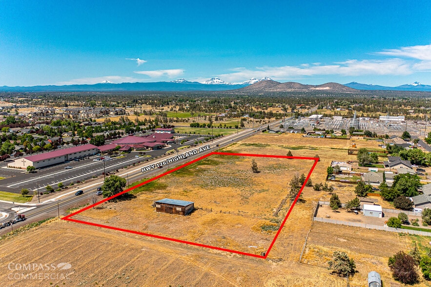 3131 SW Highland Ave, Redmond, OR for sale - Building Photo - Image 3 of 8