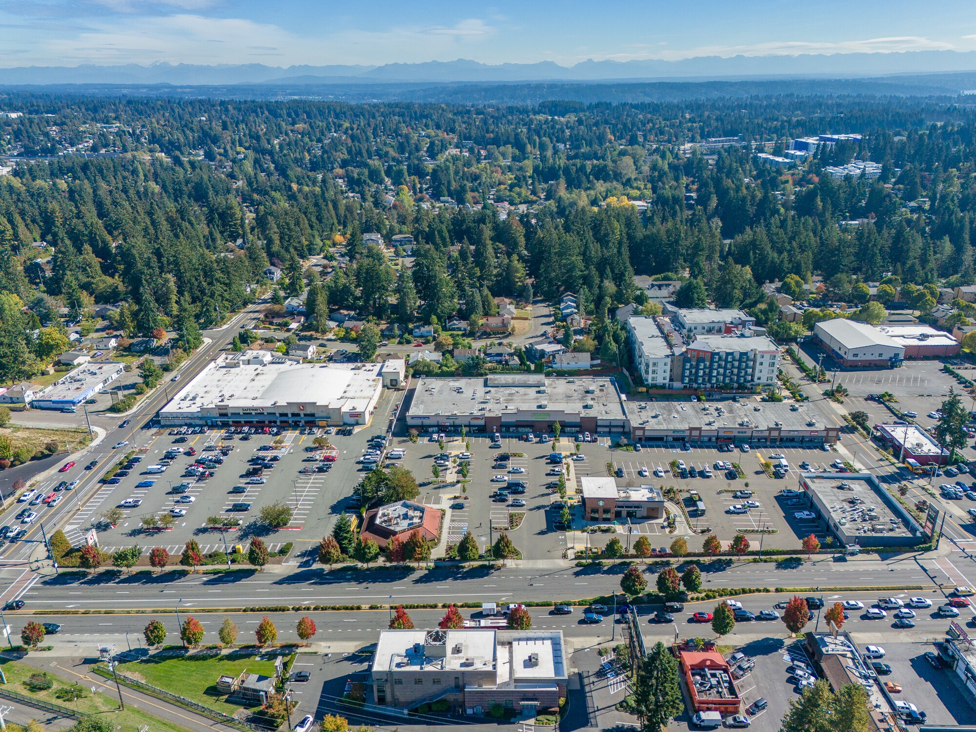 15252 Aurora Ave N, Seattle, WA for lease Primary Photo- Image 1 of 21