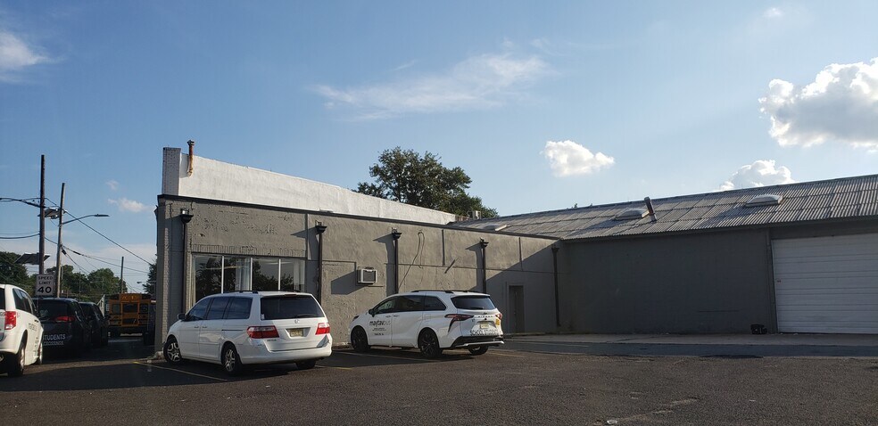 2835 Crescent Blvd, Collingswood, NJ à louer - Photo du bâtiment - Image 3 de 17