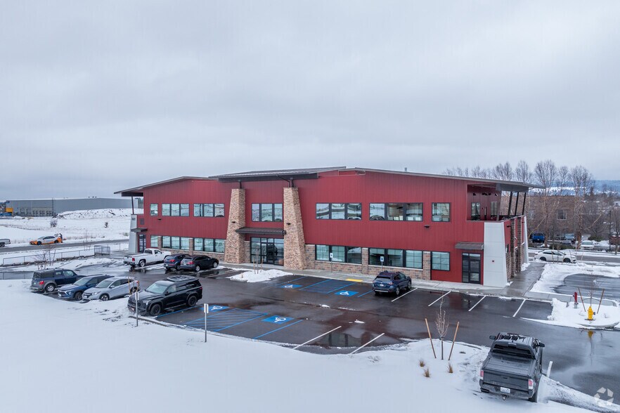 2700 N Eagle Ln, Liberty Lake, WA à louer - Photo du bâtiment - Image 2 de 5