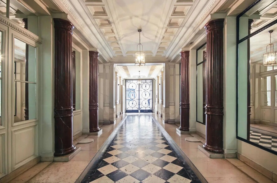 45 Rue De La Chaussee D'Antin, Paris for lease - Lobby - Image 2 of 9