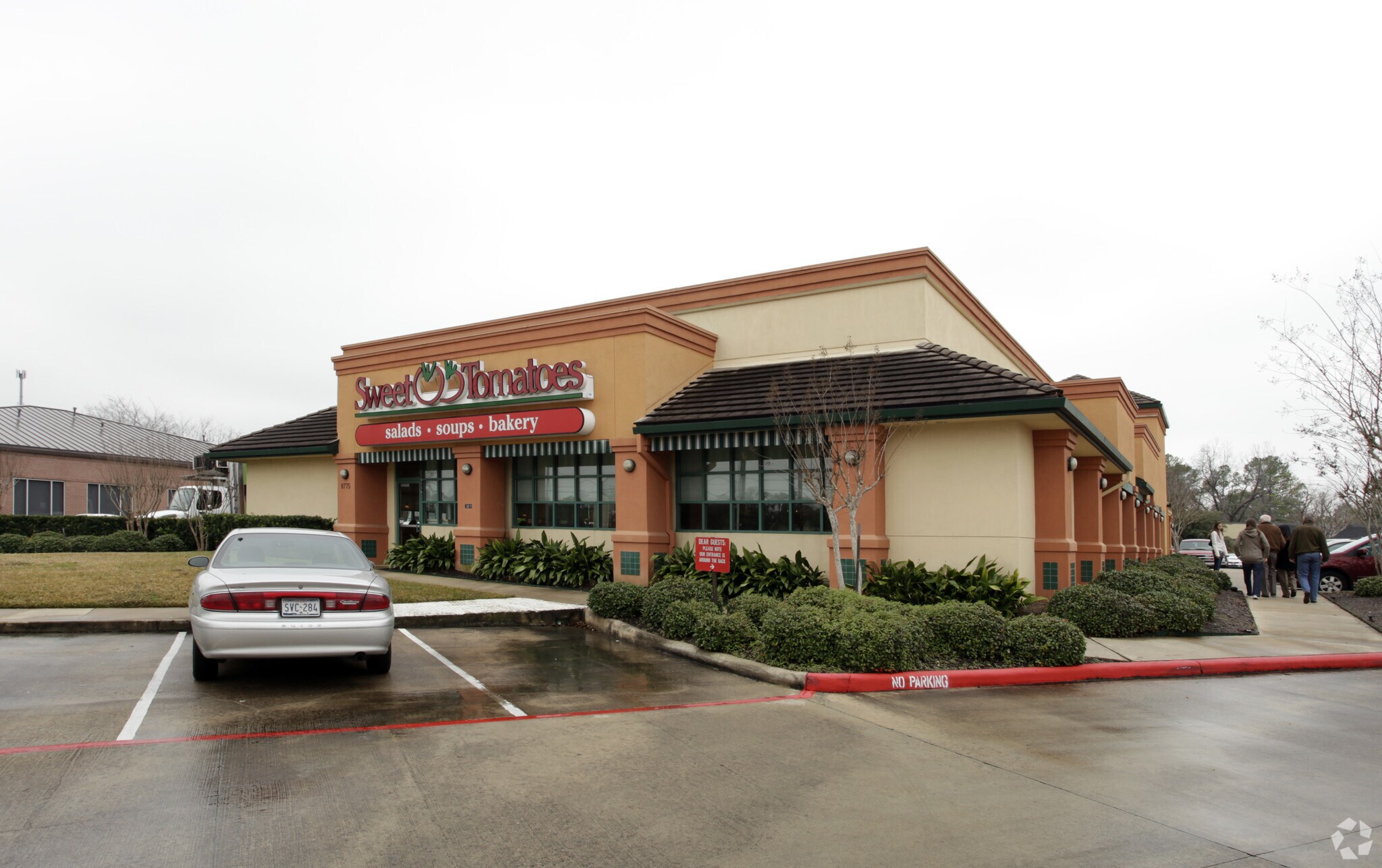 8775 Katy Fwy, Houston, TX à vendre Photo du bâtiment- Image 1 de 4