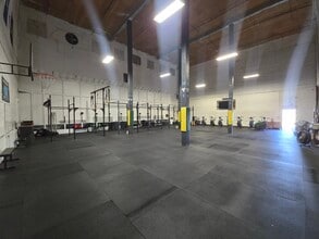 320 Hillcrest Rd, Hollister, CA for sale Interior Photo- Image 1 of 5