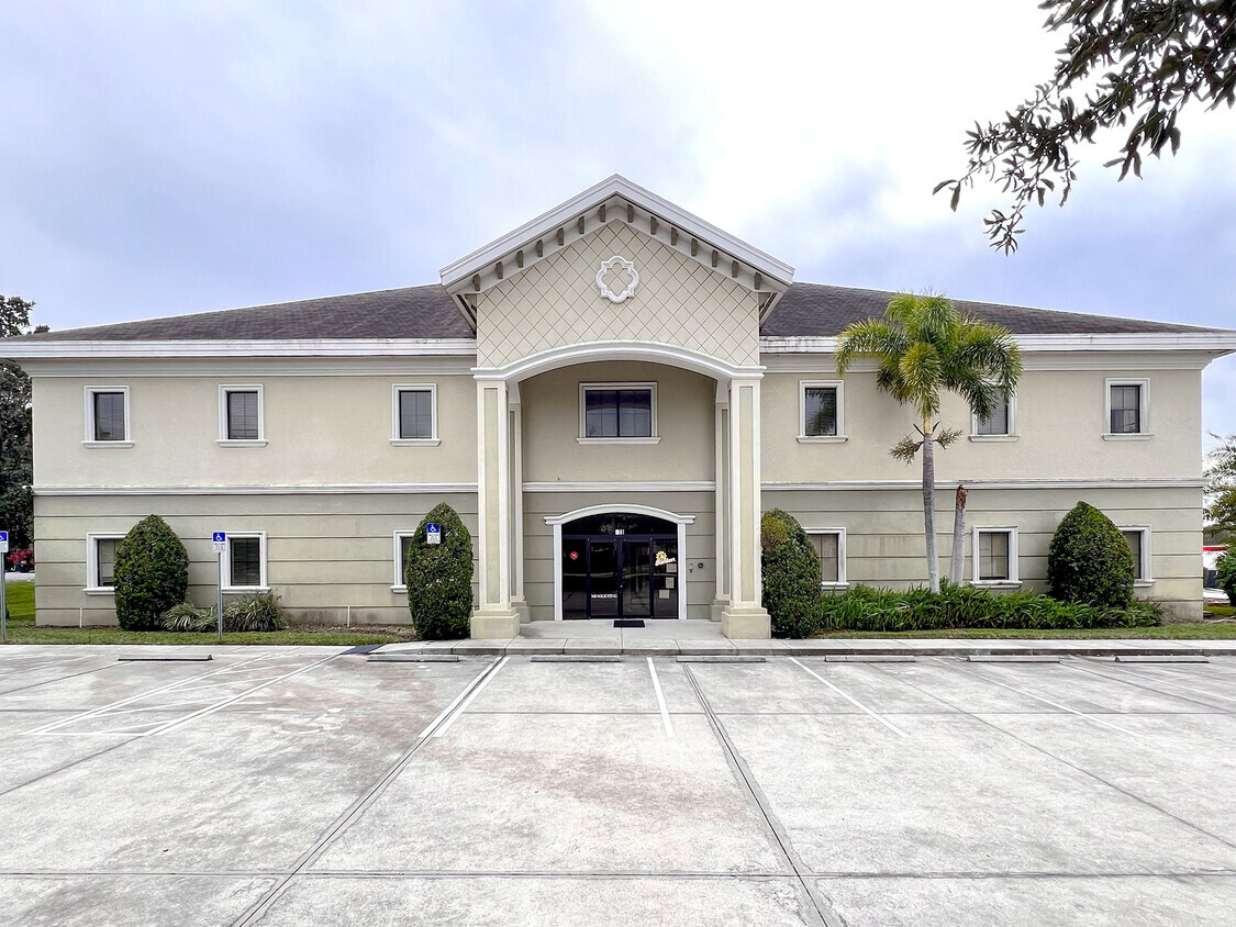 308 Avenue G SW, Winter Haven, FL for lease Building Photo- Image 1 of 16