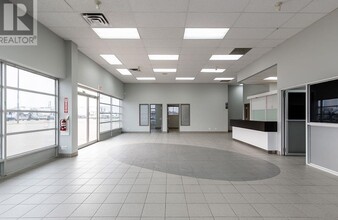 1276 Trans Canada Way SE, Medicine Hat, AB for lease Interior Photo- Image 2 of 6