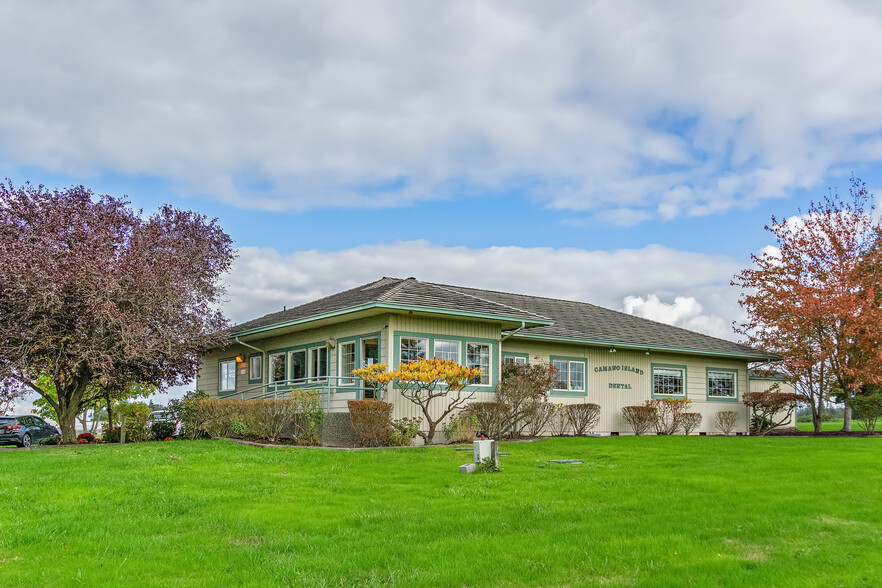 810 Rekdal Rd, Camano Island, WA à vendre - Photo du bâtiment - Image 1 de 1