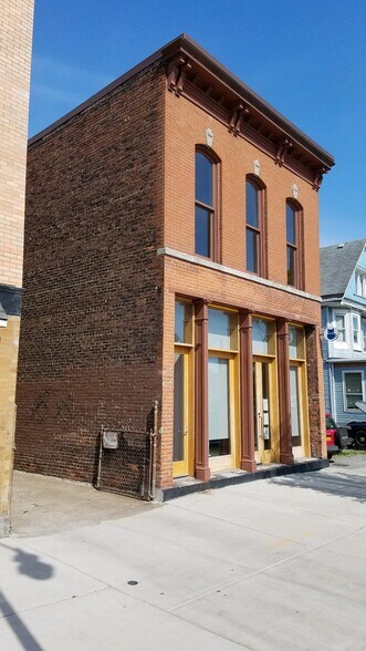 577 Niagara St, Buffalo, NY à vendre - Photo du bâtiment - Image 3 de 19