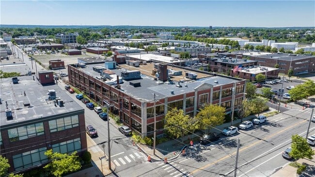 Plus de détails pour 735 Allens Ave, Providence, RI - Industriel à louer