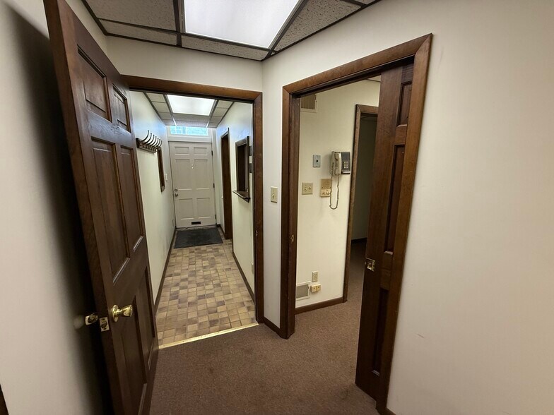 4414-4416 Penn Avenue portefeuille de 2 propriétés à vendre sur LoopNet.ca - Photo intérieure - Image 2 de 12