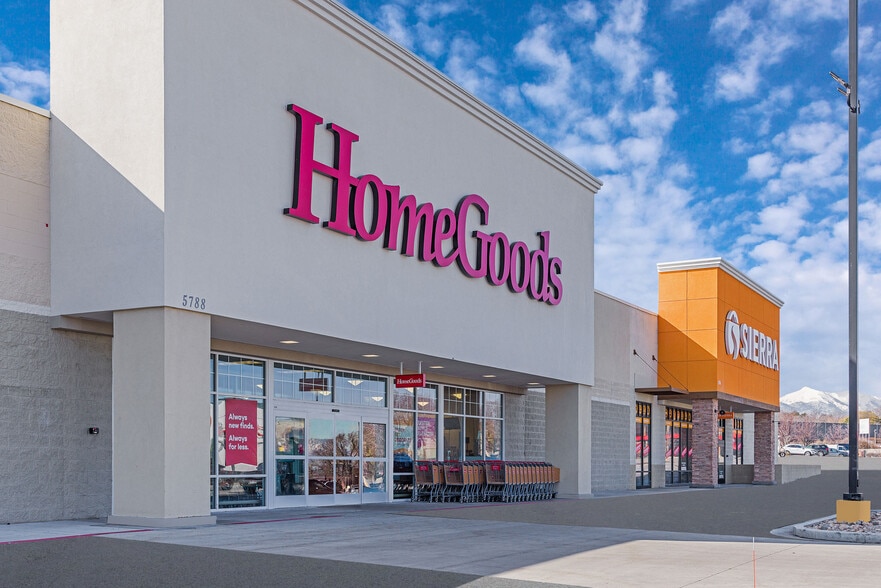 5524-5556 S Redwood Rd, Taylorsville, UT for lease - Building Photo - Image 2 of 8