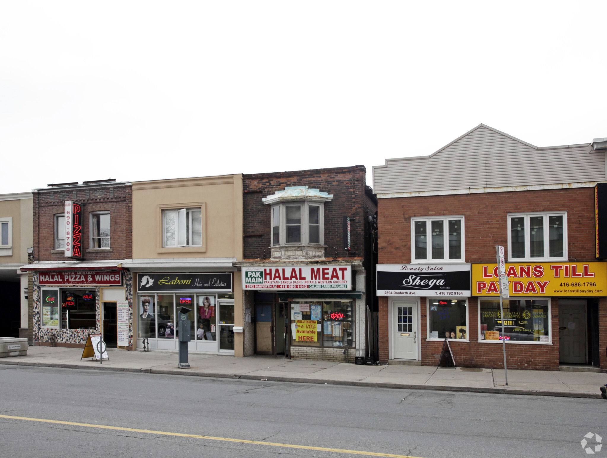 2592 Danforth Ave, Toronto, ON à vendre Photo principale- Image 1 de 1