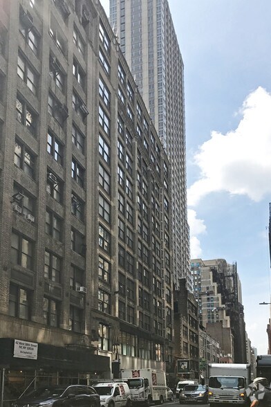 48 W 38th St, New York, NY for lease - Primary Photo - Image 1 of 5