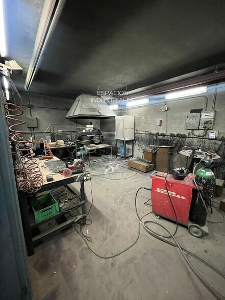 Industriel dans Mejorada del Campo, Madrid à vendre - Photo du bâtiment - Image 3 de 8