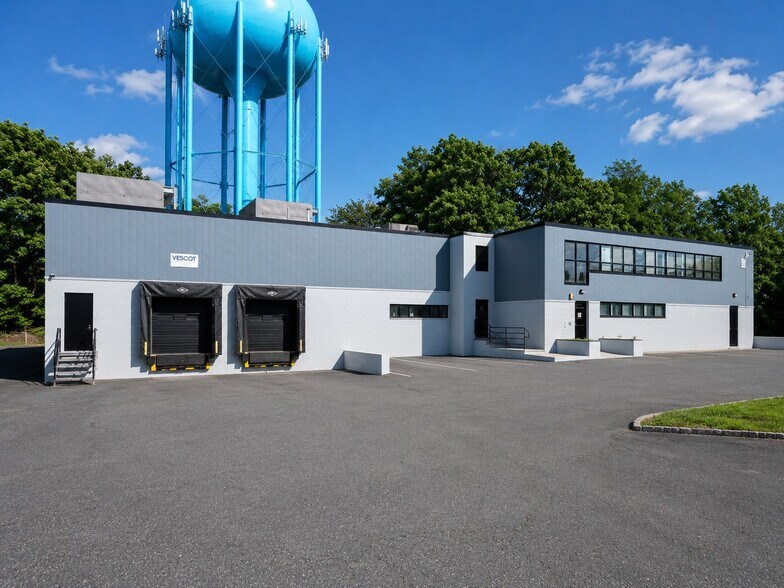 35 West St, East Hanover, NJ for lease - Building Photo - Image 2 of 4