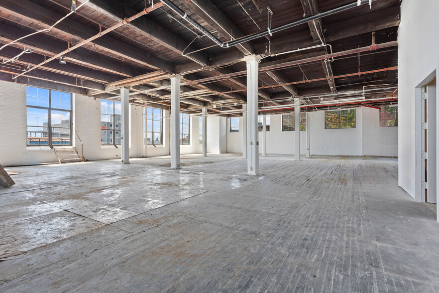 610-628 Smith St, Brooklyn, NY for lease - Building Photo - Image 3 of 6