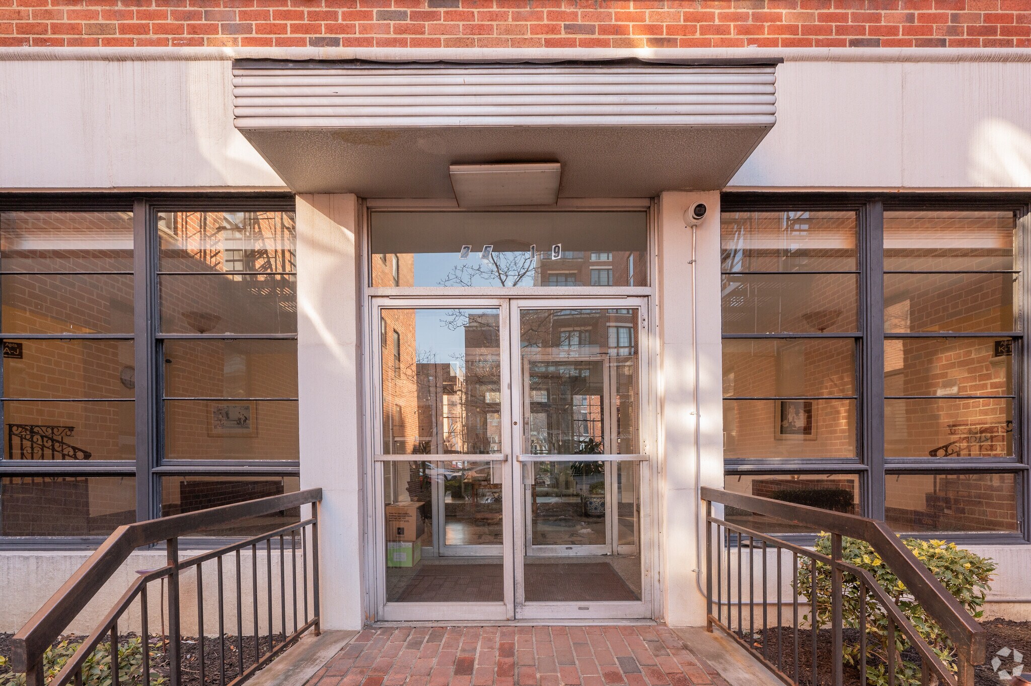 2519 30th Dr, Astoria, NY for lease Building Photo- Image 1 of 13