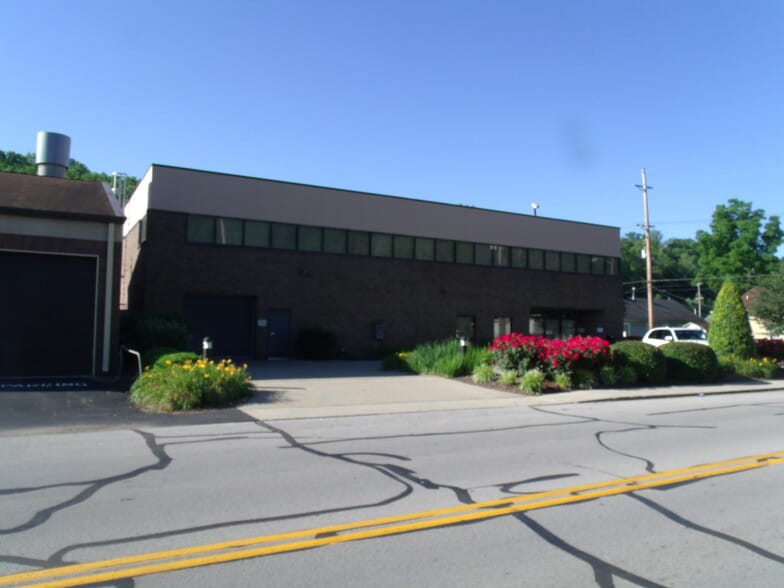 411 Holmes St, Frankfort, KY for sale - Primary Photo - Image 2 of 93