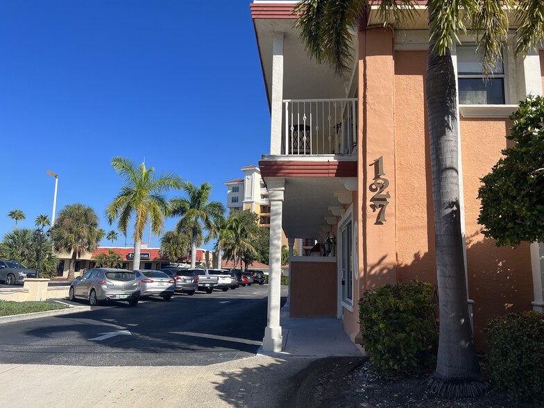 127 Tampa Ave E, Venice, FL for lease - Building Photo - Image 1 of 21