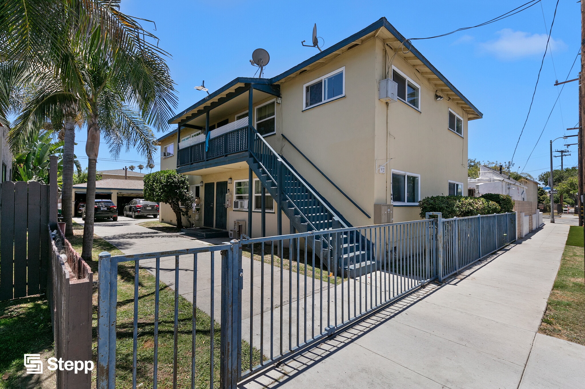 92 E Louise St, Long Beach, CA à vendre Photo principale- Image 1 de 10