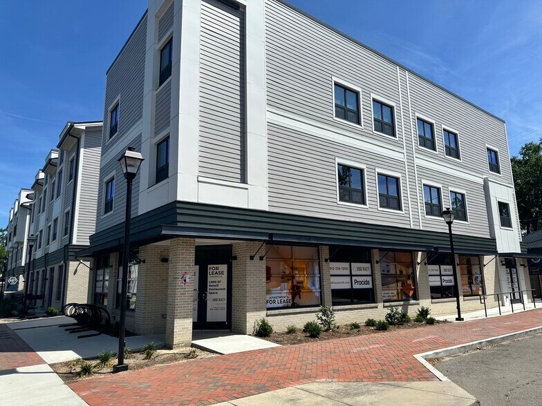 601 E 39th St, Savannah, GA à louer - Photo du bâtiment - Image 3 de 6