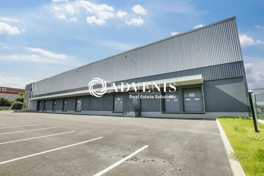Industrial in Bobigny for lease - Building Photo - Image 3 of 9