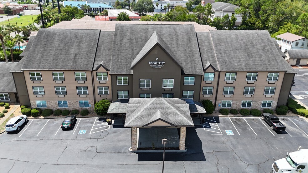 135 The Lakes Blvd, Kingsland, GA à vendre - Photo du bâtiment - Image 2 de 16