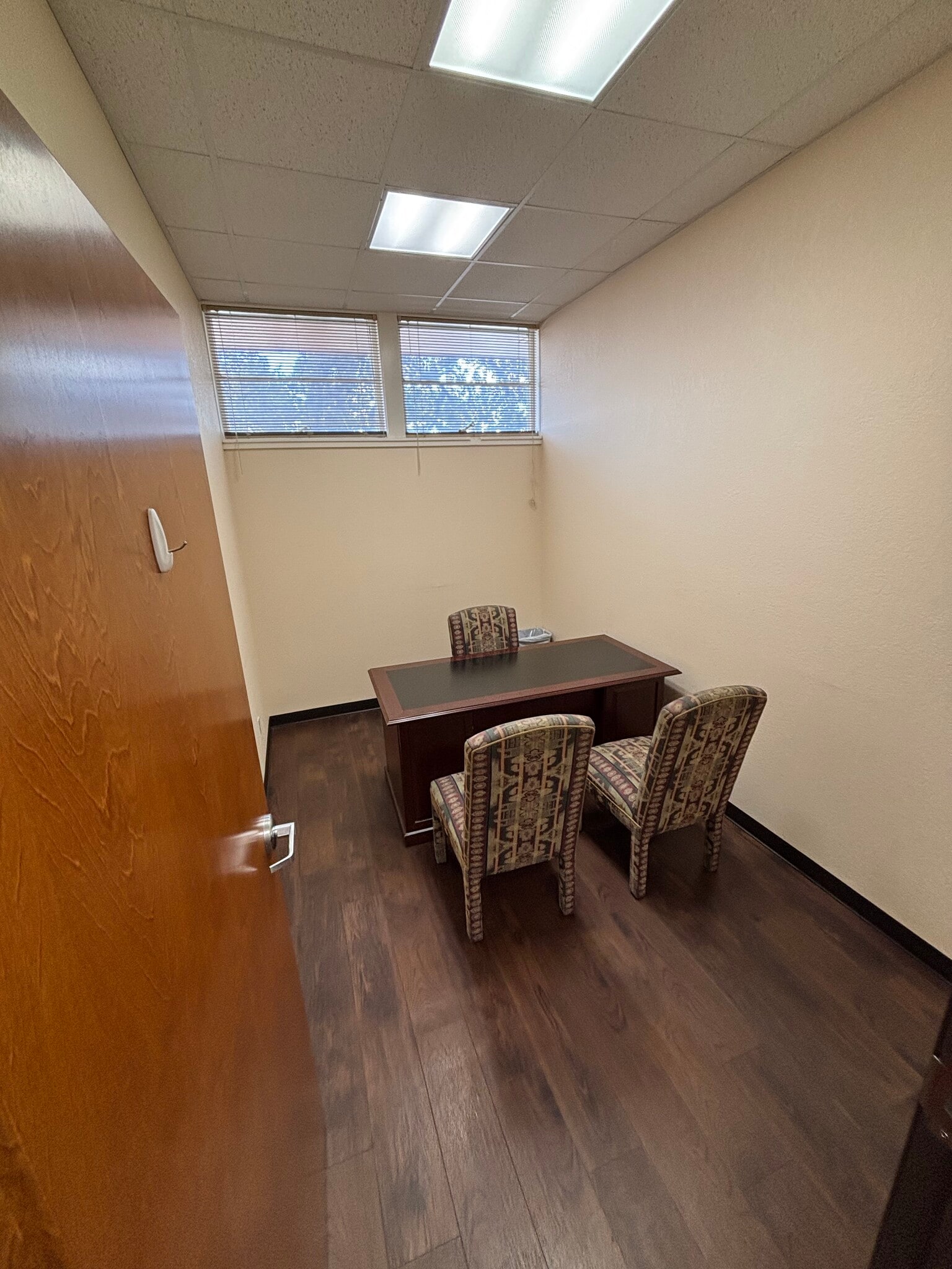 138 E Mistletoe Ave, San Antonio, TX for lease Building Photo- Image 1 of 1