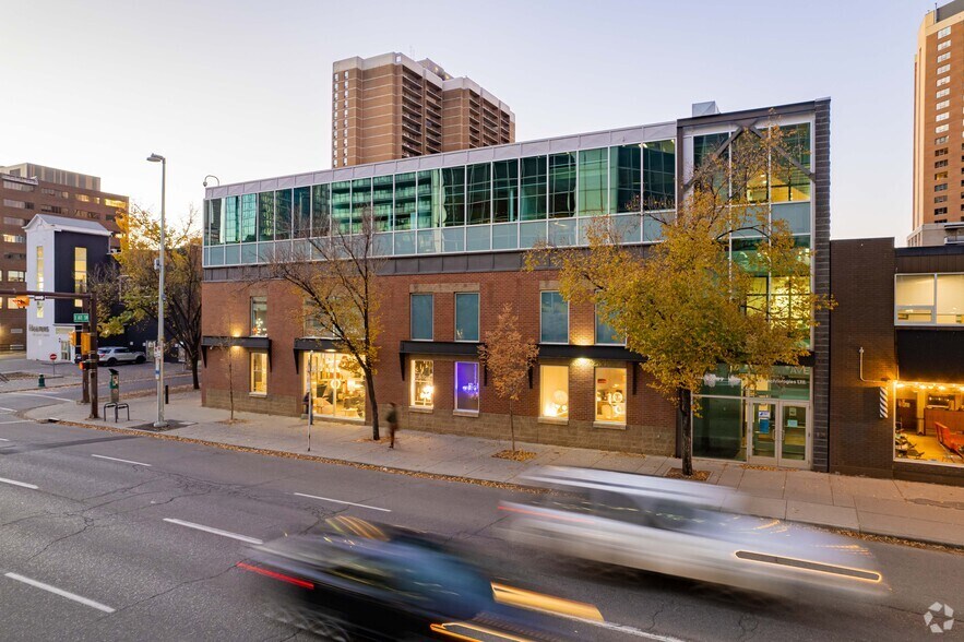 705 11 Av SW, Calgary, AB à louer - Photo du bâtiment - Image 2 de 2