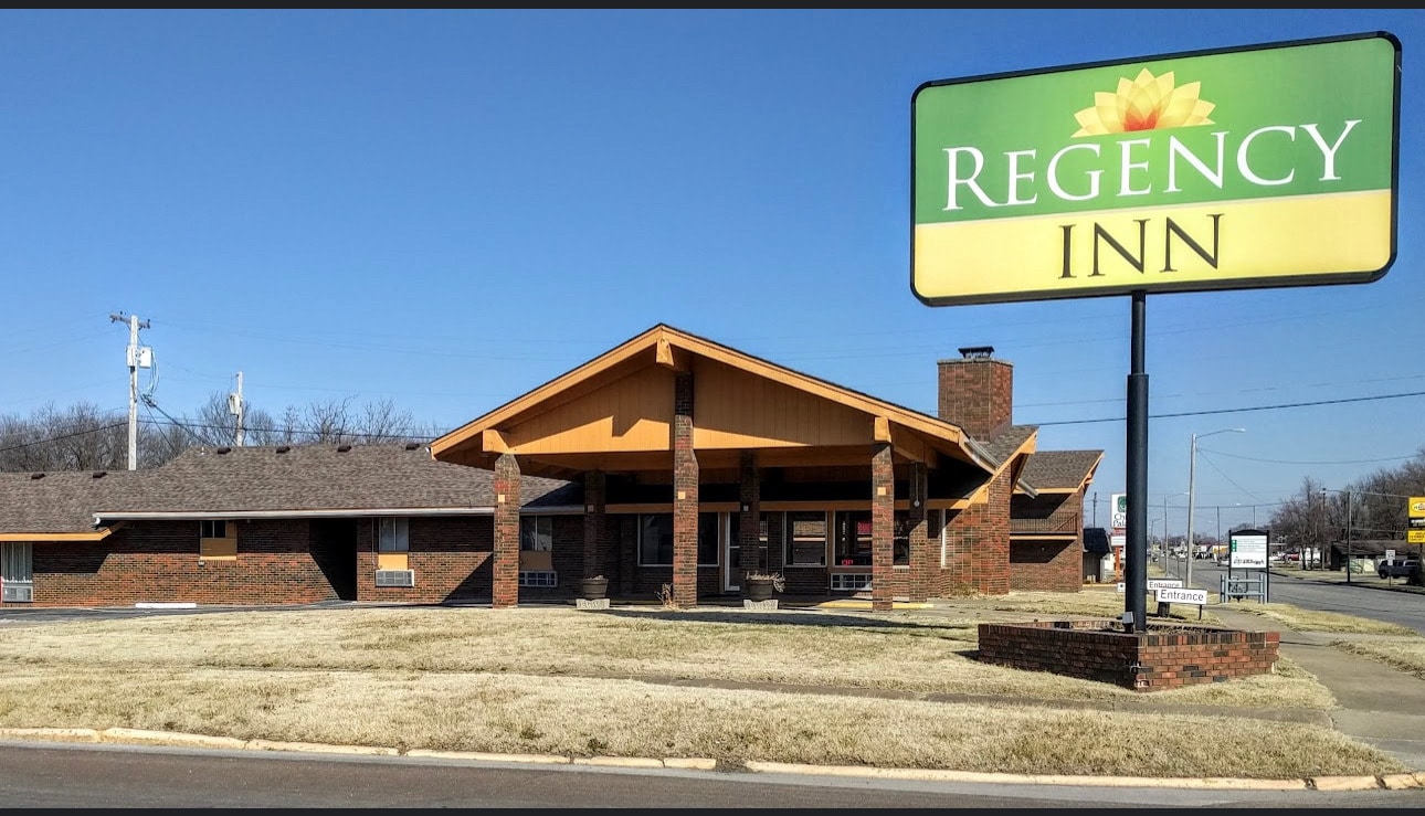 14 N State St, Iola, KS for sale Building Photo- Image 1 of 22