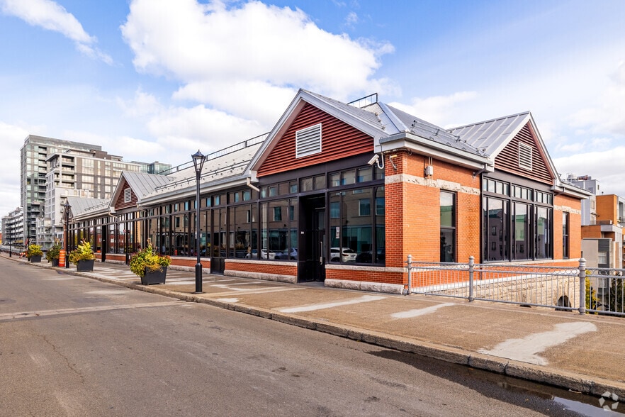 417 Rue Berri, Montréal, QC for lease - Building Photo - Image 3 of 4