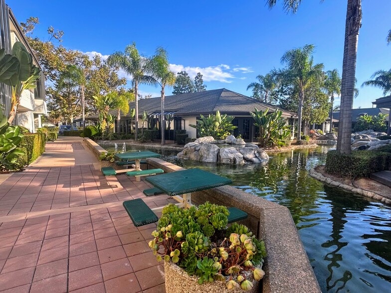 3151 Airway Ave, Costa Mesa, CA for lease - Building Photo - Image 3 of 3