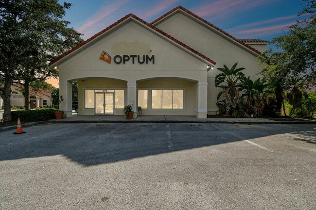 More details for 772 Cortaro Dr, Sun City Center, FL - Office for Sale