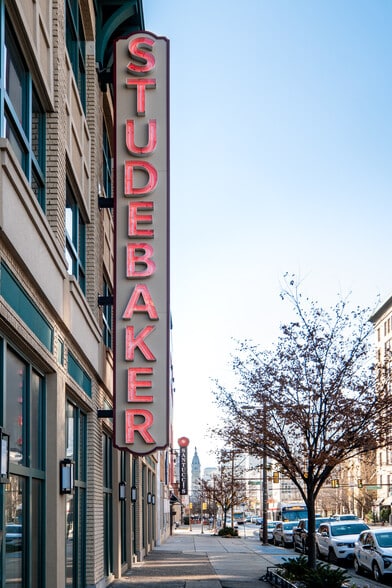 667 N Broad St, Philadelphia, PA for sale - Building Photo - Image 2 of 15