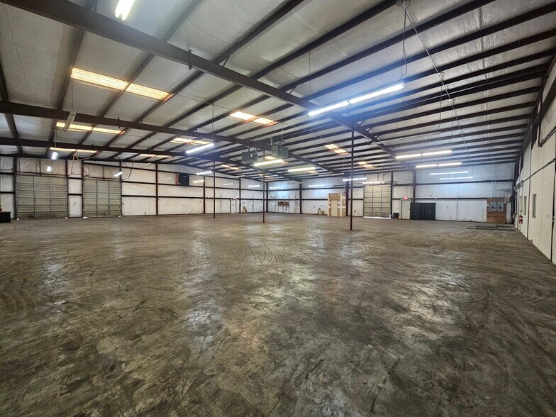 135 Cecil Ct, Fayetteville, GA à louer - Photo du bâtiment - Image 3 de 23