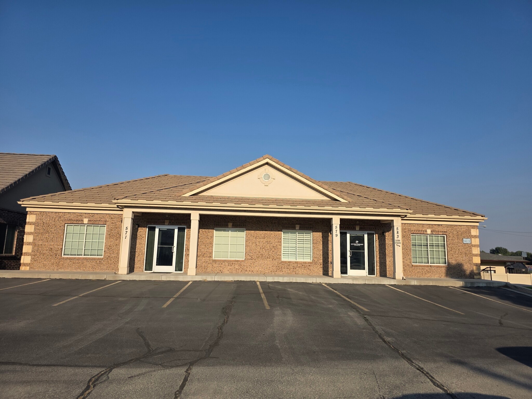 579 W Center St, Pleasant Grove, UT for lease Interior Photo- Image 1 of 12
