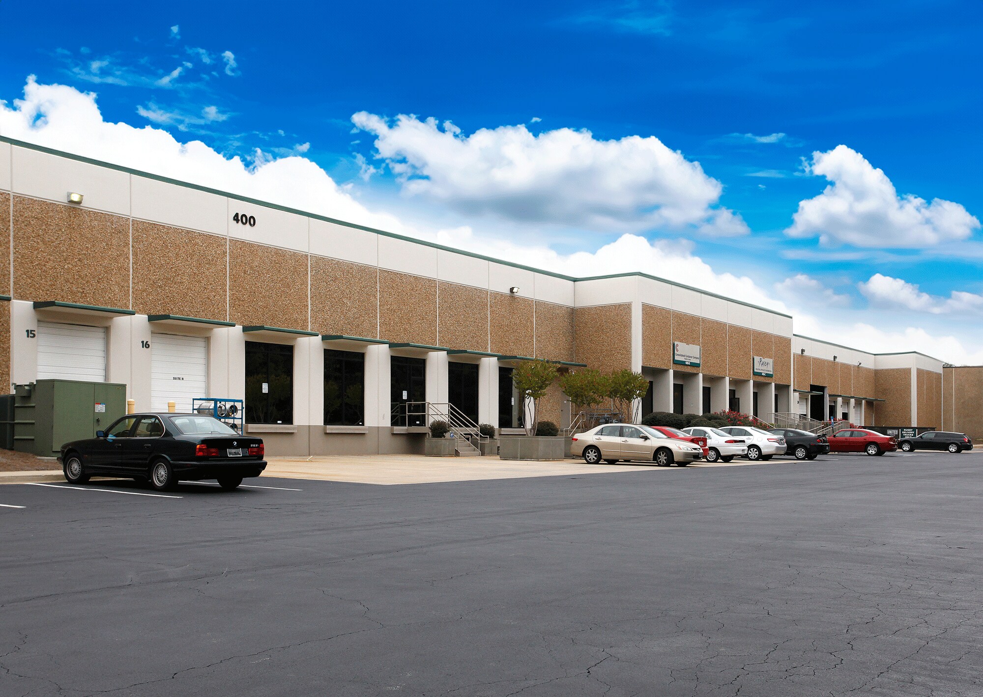 400 Indeco Blvd SW, Atlanta, GA for lease Primary Photo- Image 1 of 3