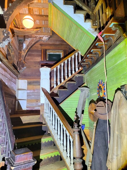 111 Salvage Way, Luling, TX à vendre - Photo du bâtiment - Image 2 de 21