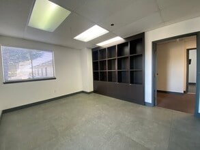 100 Professional Center Dr, Novato, CA for lease Building Photo- Image 1 of 15