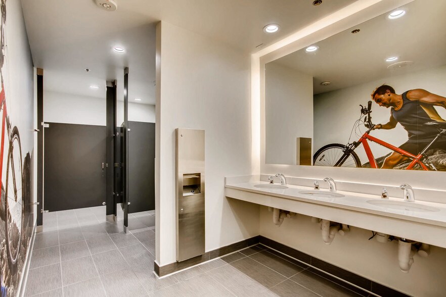 1391 N Speer Blvd, Denver, CO à louer - Photo intérieure - Image 2 de 33