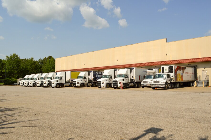 10777 High Point Dr, Olive Branch, MS à louer - Photo du bâtiment - Image 3 de 14