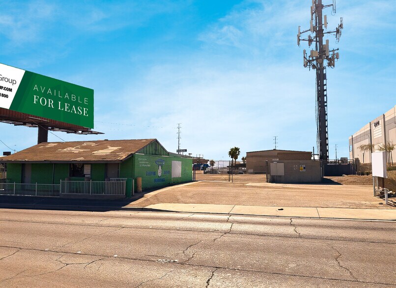 807 E Cheyenne Ave, North Las Vegas, NV à louer - Photo du bâtiment - Image 1 de 4