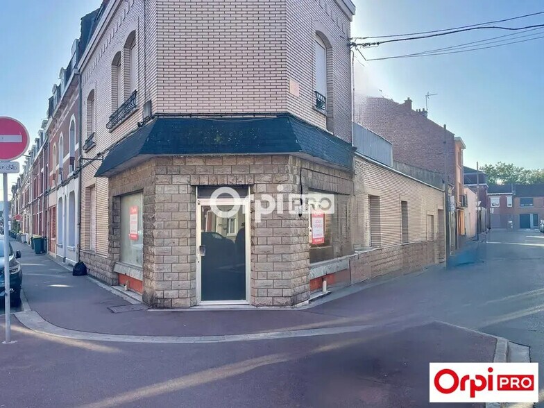 Retail in Lille for lease - Building Photo - Image 1 of 2